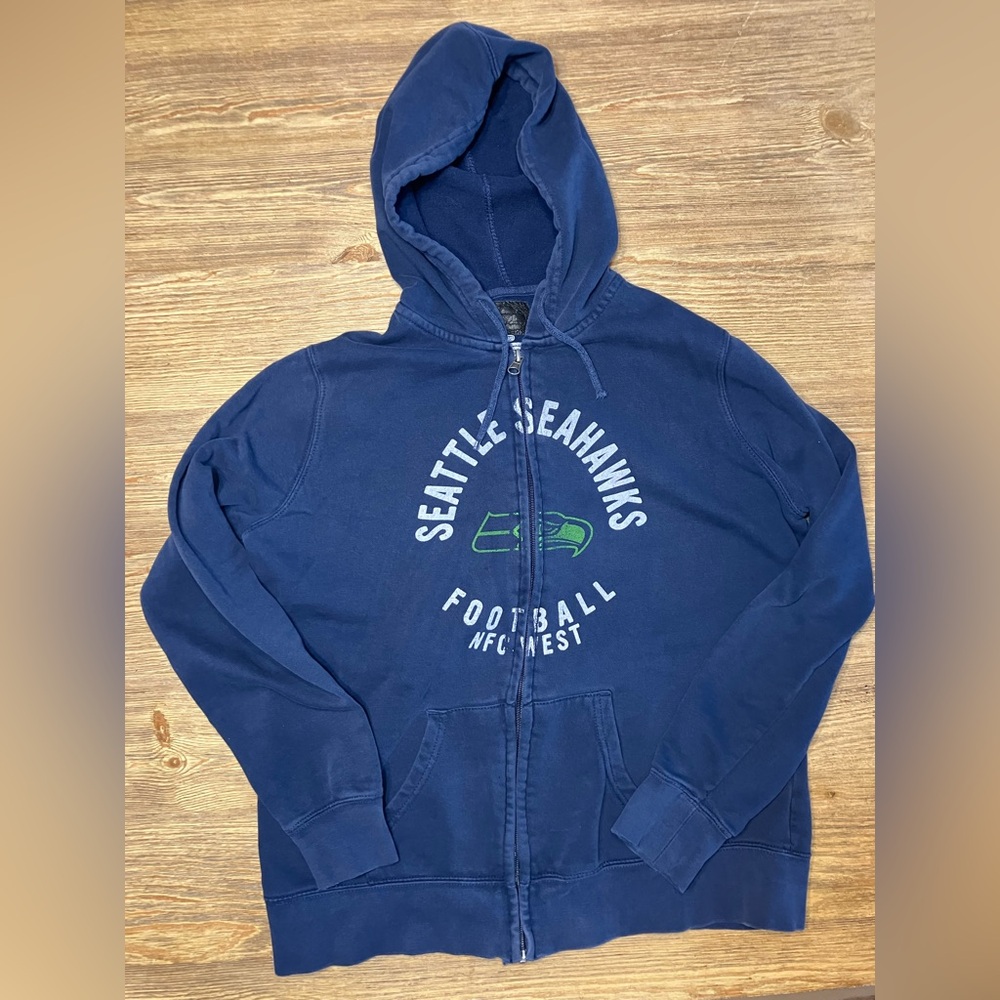 Target. Seattle Seahawks. Navy Blue. Zip up hooded sweater. L